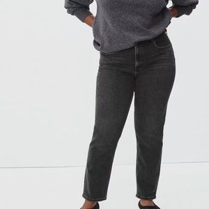Everlane Curvy Cheeky Jean 🖤